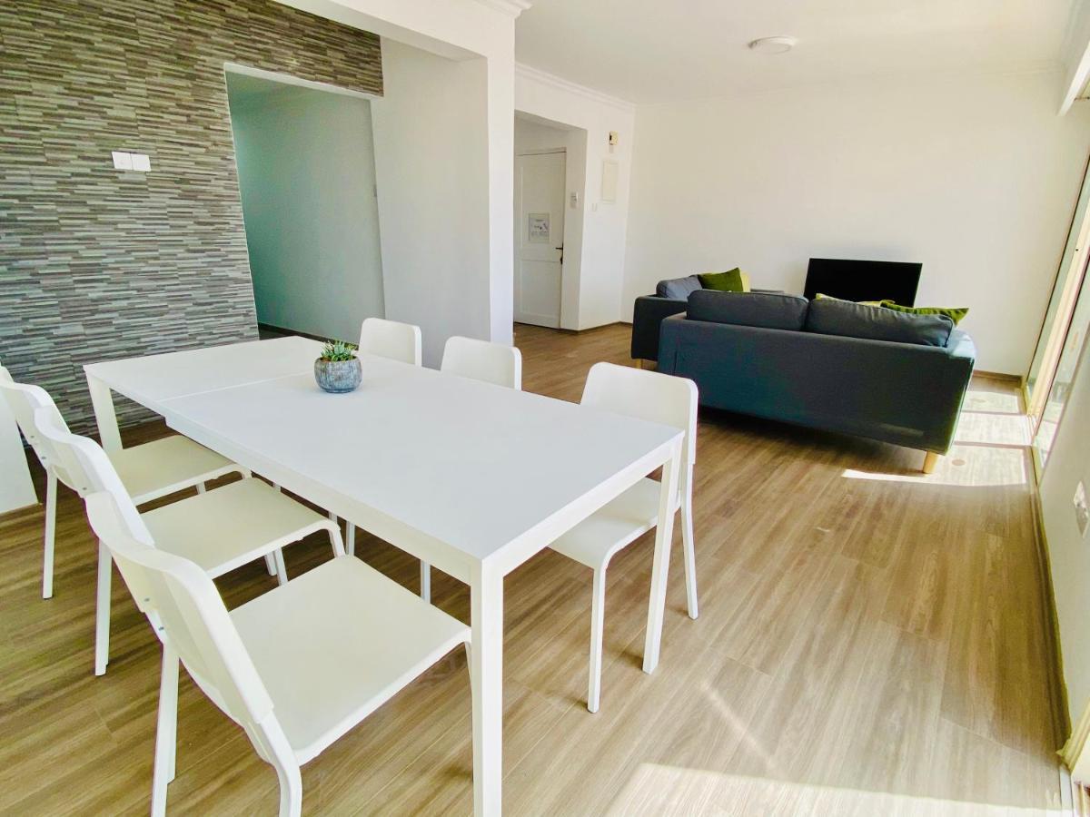 Basillica 3 Bedrooms Apartament *
