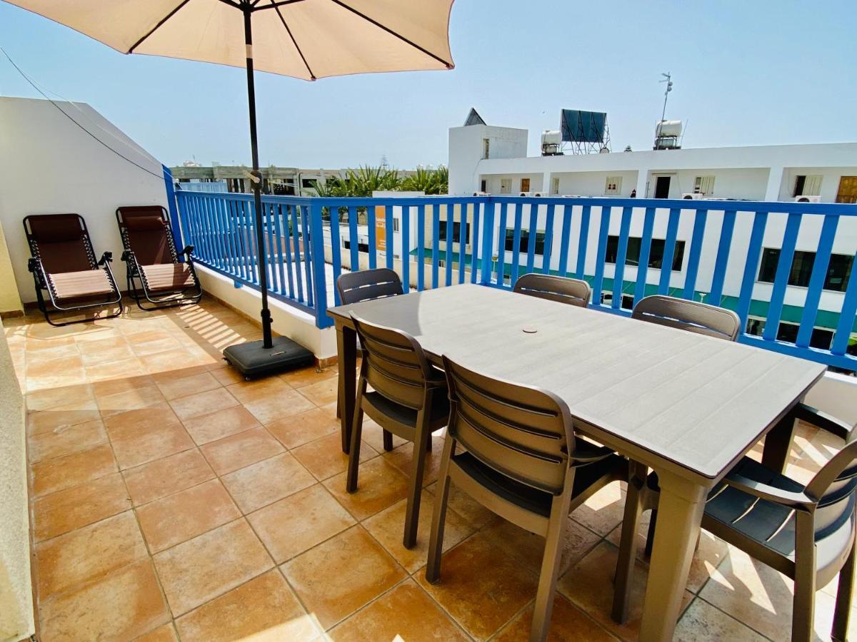 Basillica 3 Bedrooms Apartament *