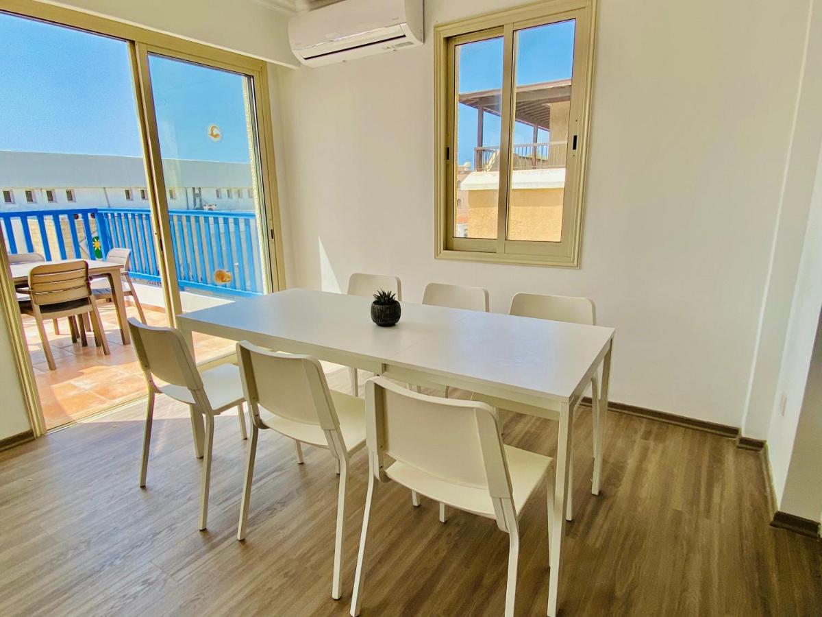 Basillica 3 Bedrooms Apartament *